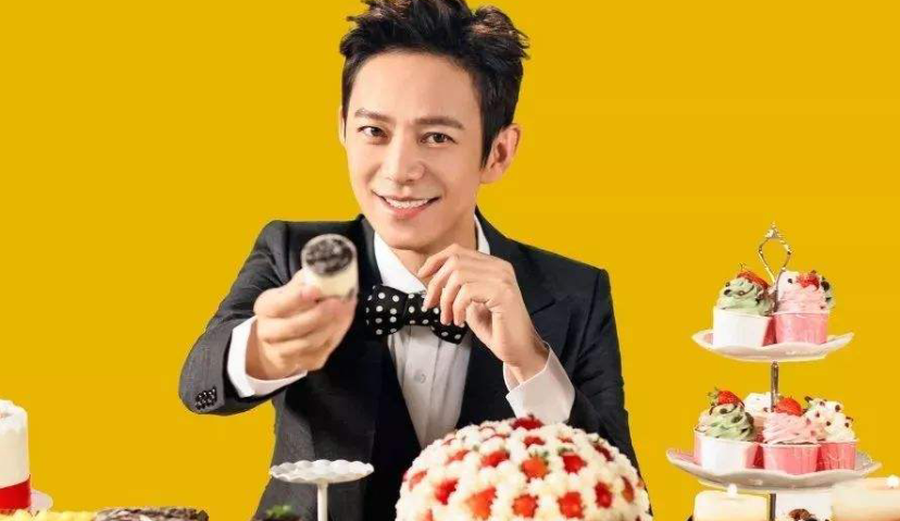 Morketing电商营销监测11.27:华为发展除美国以外的全球市场；幸福西饼被加盟商爆料并非新鲜现做；北汽与苏宁跨界合作布局汽车新零售