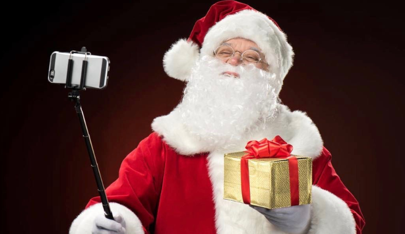 圣诞节“贴身肉搏”，微视VS抖音VS快手