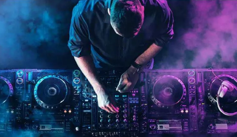 从一台电视看客厅生活的演变史