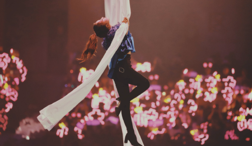 ​ 孟美岐粉丝涉嫌诈骗背后 | 饭圈集资：一场以爱为名的氪金游戏