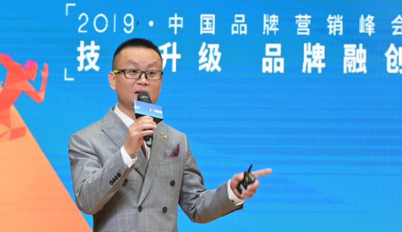 从产品、媒介和渠道，解读小米AIoTT之下的营销模型