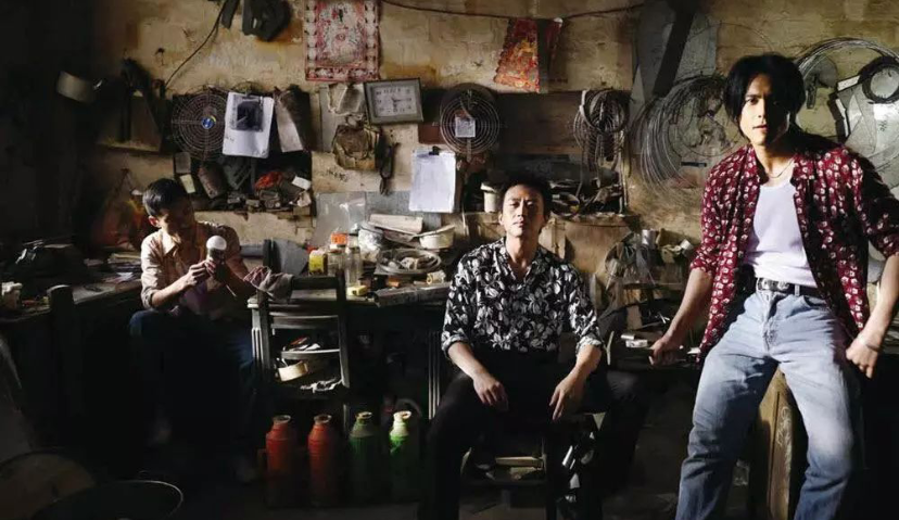 有钱也有闲，小镇青年成爆款幕后推手 | 消费者报告解读