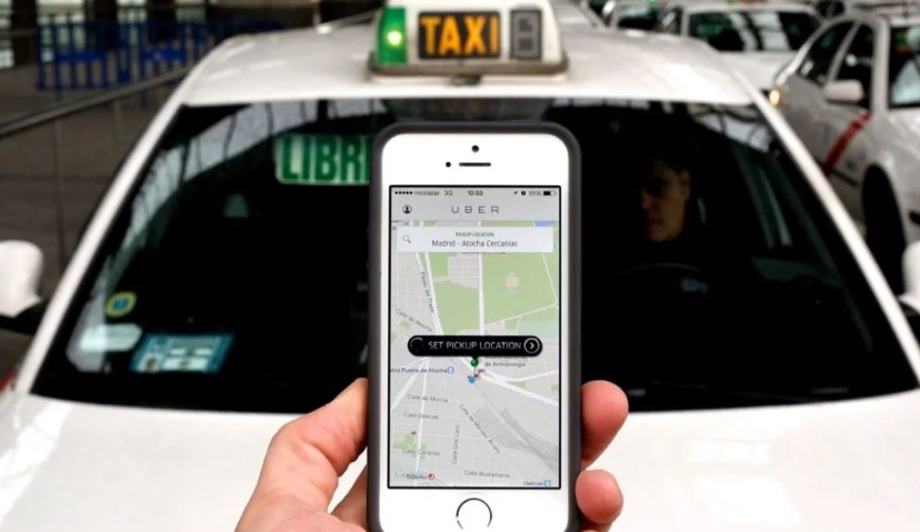 Uber网约车首次车顶广告变现，内容可以随着时间和位置变化