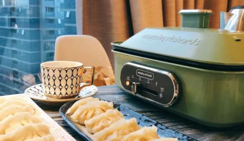 在家办公之余修炼厨艺，三明治机、和面机成天猫国际热门商品