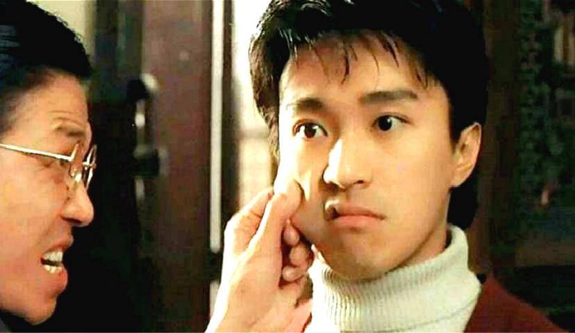  易烊千玺征服奢侈品牌，明星“后浪”凭什么抢走国际大牌?