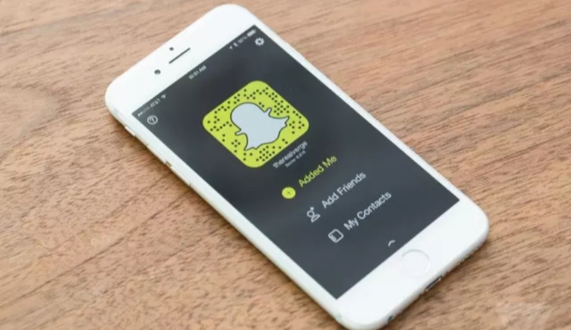 Snapchat新增群聊功能 挑战Facebook