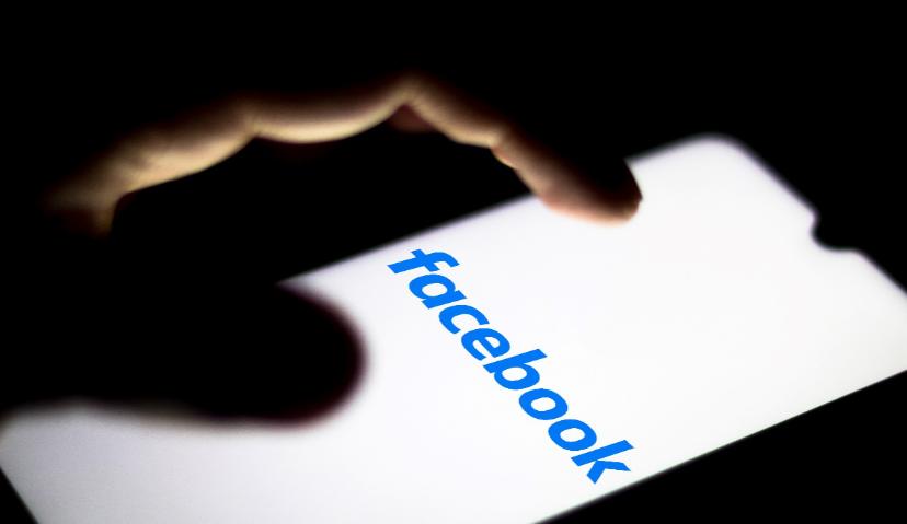 Facebook CEO扎克伯格回应传言：与特朗普之间没有交易