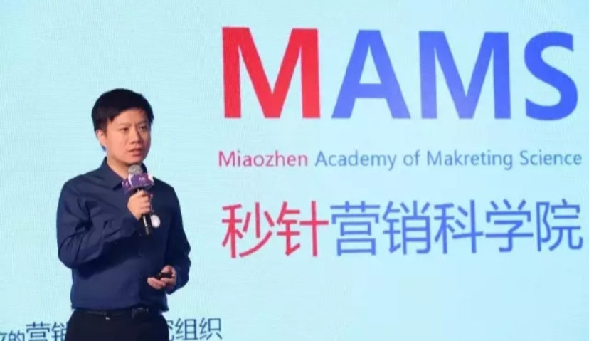 Snapchat推Spectacles眼镜，自嗨还是品牌和创作者的新机遇