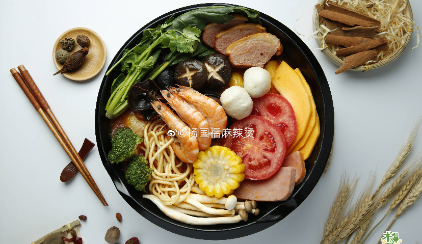 登上微博热搜榜TOP1，杨国福麻辣烫邀请张亮代言为什么会火？