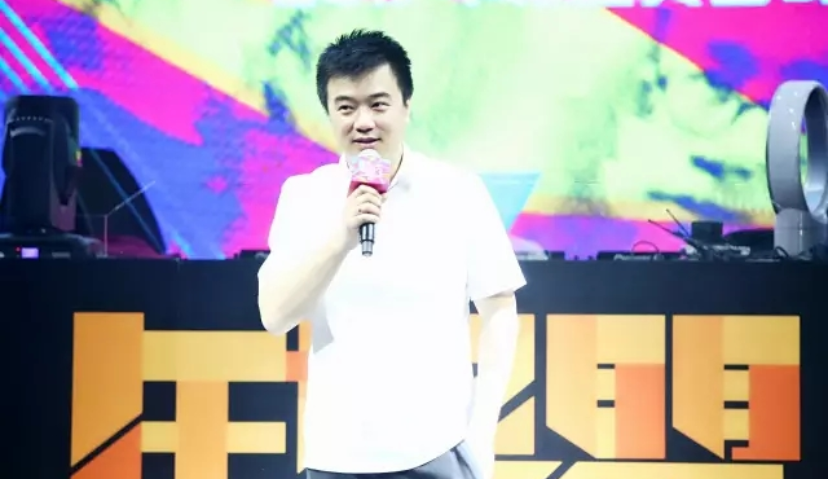 你见过，清晨九点半在夜店里的营销大会吗？