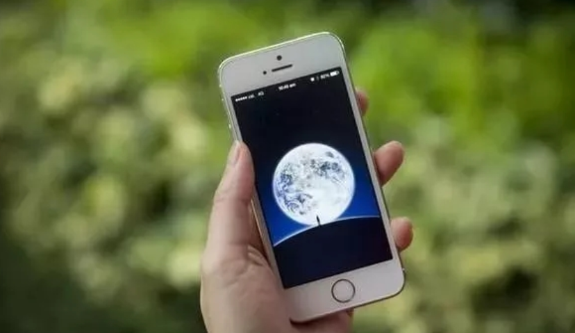 Morketing一周： 微信公众号或将改版；中国广告主最爱Facebook；京东、阿里启动双11计划；麦当劳为辣酱做广告