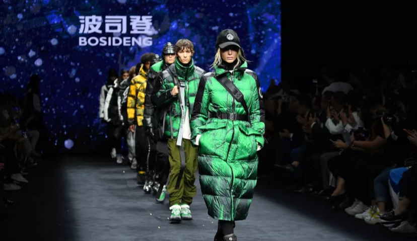 从关店8000家到年入百亿，“中国名片”波司登涅槃之路 | Morketing2020双十一观察①