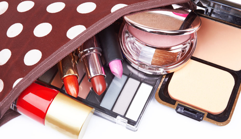 中国成世界第二大化妆品消费市场，新国货品牌“如日中天”