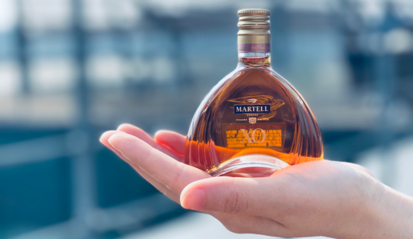 天猫国际开了一家线上“小酒馆”，推出“先尝后买”服务