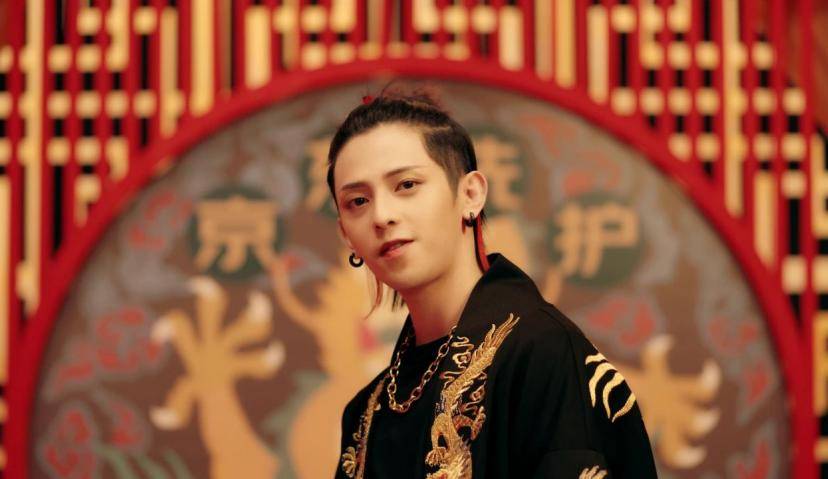 上头头头头，符龙飞的龙抬头广告MV