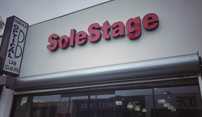 接连投资「木木美术馆」、汉服「十三余」、潮流店「Solestage」，泡泡玛特的“文化帝国”要来了？