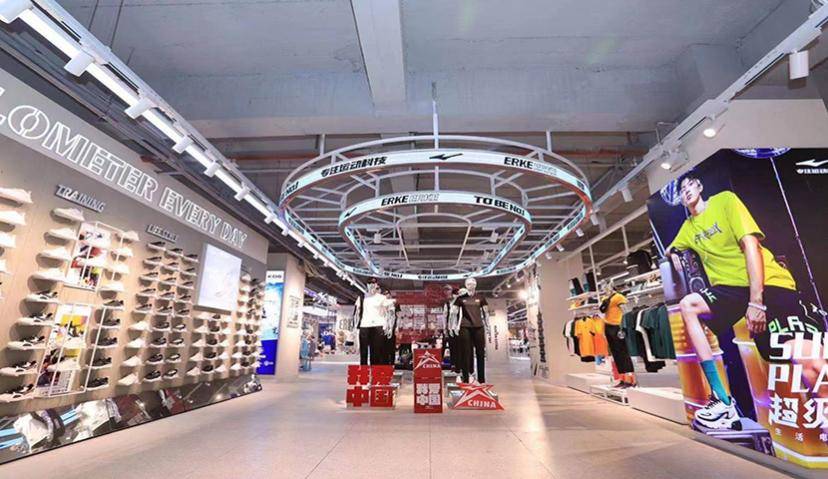 鸿星尔克一夜爆红，凭什么？