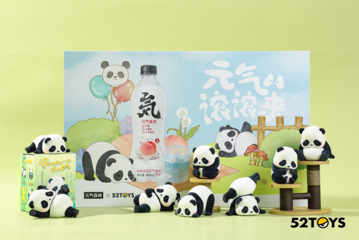 52TOYS联手元气森林推出“元气滚滚来”限量联名礼盒