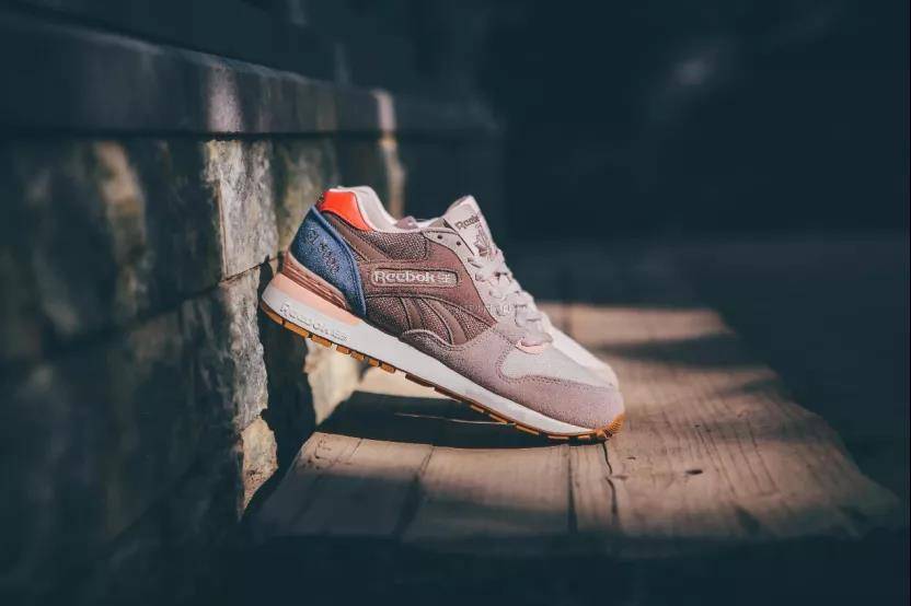 阿迪达斯25亿美元“贱卖”锐步