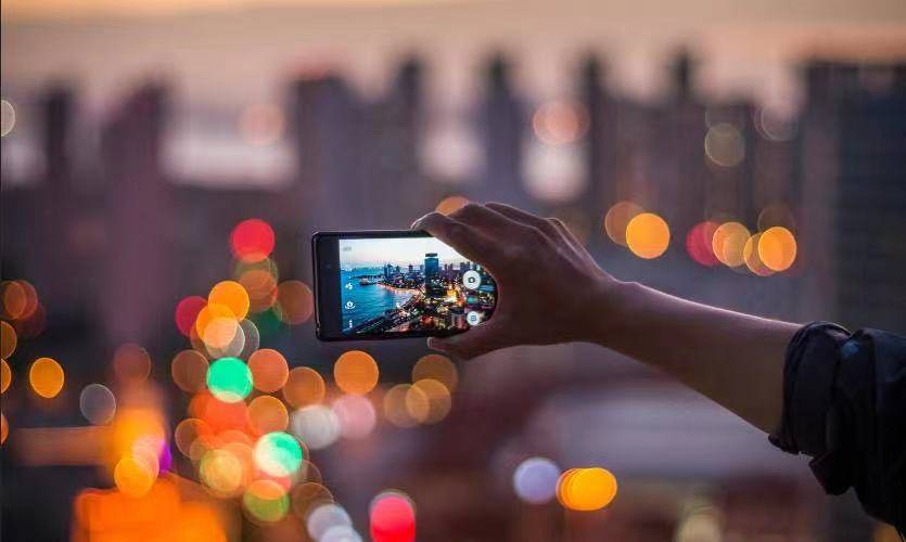 今年中国广告市场规模预计将突破10000亿