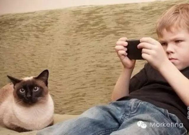 为游戏充值上万的人是怎么想的？