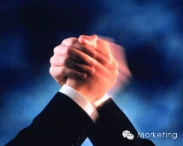 当竞争对手使用低价策略，应该怎么办？