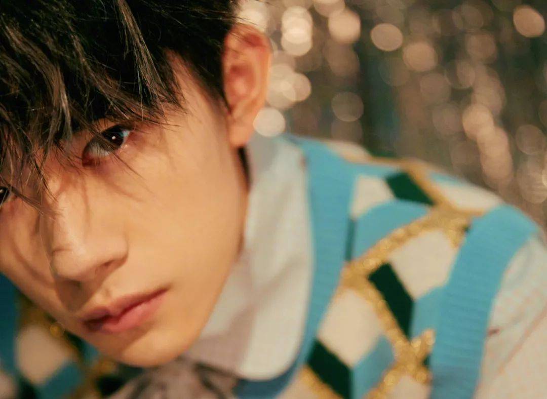 品牌“大佬”实力“宠溺”，易烊千玺凭什么拿下众多一线品牌代言？ | Morketing代言人001期