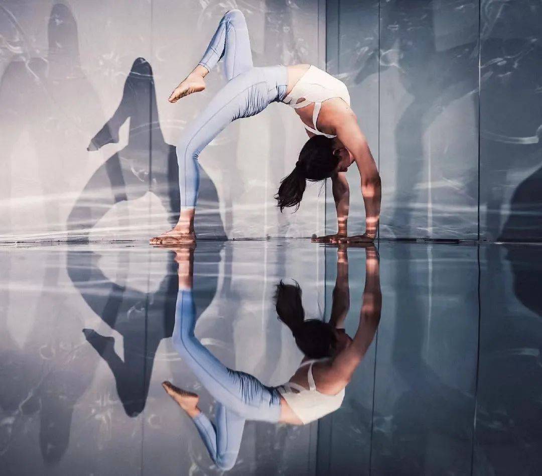 用22年突破400亿市值，Lululemon秘诀何在？